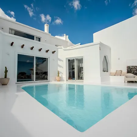 Lore By Villalize * Teguise (Lanzarote)