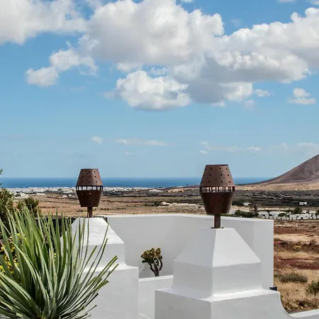 Lore By Villalize * Teguise (Lanzarote)